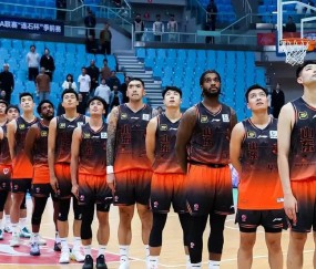 关于CBA季后赛今晚走向成谜；萨克拉门托国王更衣室发声；气氛紧张；阵容厚度经受考验的信息-爱游戏娱乐