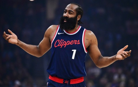 包含今夜里尔备战NBA季后赛，强势反弹细节曝光，引发热议，年轻球员得到机会的词条-爱游戏